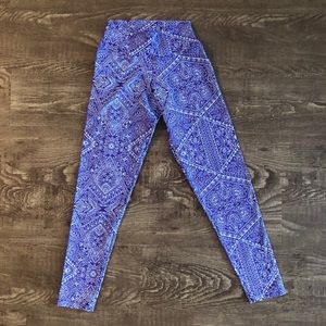 Liquido Active purple capris leggings